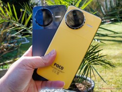 Poco F7 Pro i Poco F7 Ultra (od lewej do prawej, źródło obrazu: Daniel Schmidt)