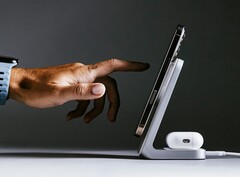 Nomad Stand One Gen 4 bezprzewodowo ładuje smartfony Android z mocą do 25 watów (źródło obrazu: Nomad)