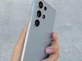 Oczekuje się, że Galaxy S24 Ultra będzie wyposażony w płaski wyświetlacz i tytanową ramkę, wśród innych zmian w stosunku do poprzednich modeli. (Źródło zdjęcia: @DavidMa05368498)