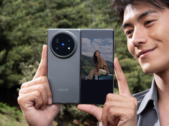 X Fold5 działa pod kontrolą systemu FuntouchOS 15 opartego na Android 15 w Indiach, a nie OriginOS 5. (Źródło zdjęcia: Vivo)