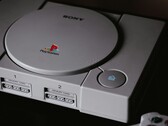 W grudniu 1994 roku firma Sony wprowadziła na rynek pierwszą konsolę PlayStation.