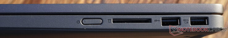 Złącza po prawej stronie: Czytnik kart SD, 2x USB-A (5 Gbit/s)