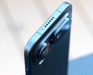 Honor promuje Magic 8 Pro Air jako smukły i kompaktowy smartfon z flagowym aparatem (źródło zdjęcia: Weibo)