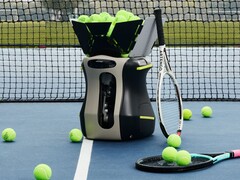 Pongbot Aura może trenować graczy i sędziować mecze tenisa, padla i pickleball.