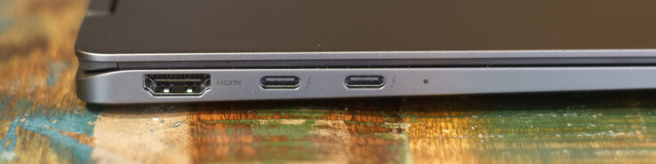 HDMI 2.1; 2x USB Type-C z Thunderbolt 4, DisplayPort i PowerDelivery
