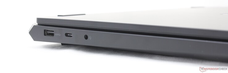Po lewej: USB-A (5 Gb/s), USB-C z DisplayPort 1.4 + Power Delivery (10 Gb/s), gniazdo słuchawkowe 3,5 mm