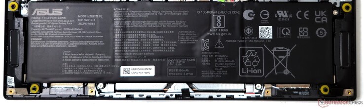 Bateria VivoBook 14X o pojemności 63 Whr oferuje przyzwoity czas pracy