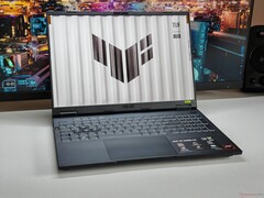 Asus TUF Gaming A16 (źródło obrazu: Notebookcheck)