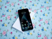 Motorola Moto G87 ma bardzo jasny AMOLED, co nie zawsze jest pozytywne.