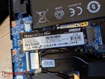 Najpierw włożyliśmy go do drugiego gniazda i zmieniliśmy na główne gniazdo XMG Pro 16