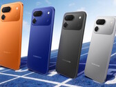 Model Tecno Spark 50 Pro jest dostępny w kolorach: Dynamic Orange, Midnight Blue, Ink Black, Titanium Grey (od lewej do prawej) oraz Cloud White (nie pokazano).