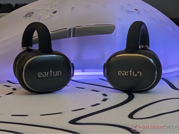 Przód słuchawek Clip 2.