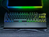 Klawiatura do gier Razer Huntsman V3 Pro TKL 8KHz pokazana na pulpicie (źródło zdjęcia: Razer)