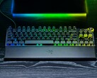 Klawiatura do gier Razer Huntsman V3 Pro TKL 8KHz pokazana na pulpicie (źródło zdjęcia: Razer)