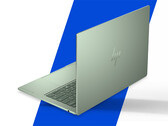 OmniBook 5 można wyposażyć w maksymalnie 16 GB pamięci RAM i procesor Core 7 350. Na zdjęciu: zmodyfikowane zdjęcie promocyjne przedstawiające tył laptopa.