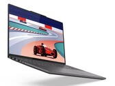 Lenovo Slim Pro 9i 16 jest nieco ciężki i waży 2,23 kg (4,92 funta). (Źródło zdjęcia: Lenovo na eBay)