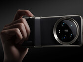 Xiaomi 15 Ultra będzie podobno wyposażony w znacznie ulepszoną konfigurację tylnej kamery niż jego poprzednik (źródło obrazu: Xiaomi)