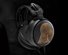 Audio-Technica zapowiedziała limitowaną edycję drewnianych słuchawek ATH-AWSW-DV ozdobionych Darthem Vaderem z Gwiezdnych Wojen. (Źródło zdjęcia: Audio-Technica)