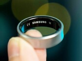 Przedstawiony na zdjęciu pierścień Samsung Galaxy doczeka się następcy dopiero w 2027 roku.
