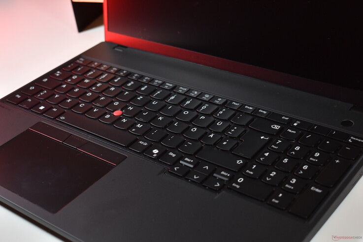 Lenovo ThinkPad P16s Gen 4 AMD: Klawiatura