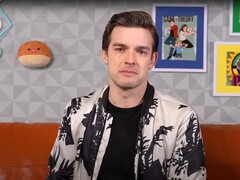 MatPat nie tylko wymyśla teorie dotyczące gier. Ten YouTuber analizuje również filmy, jedzenie, a nawet produkty kosmetyczne na swoich czterech kanałach. (Źródło: YouTube/The Game Theorists)