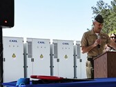 Departament Obrony USA nakazuje usunięcie wyprodukowanych w Chinach systemów magazynowania energii z baterii ze względu na ryzyko cyberataku. (Źródło: Camp Lejeune - Lance Cpl. Loriann Dauscher)