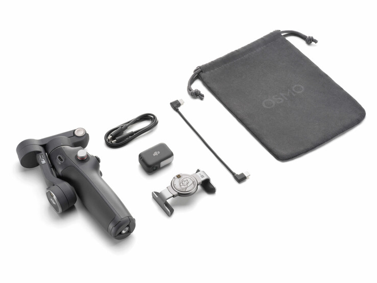 Osmo Mobile 8 jest dostarczany z mobilnym zaciskiem, modułem śledzącym i kilkoma innymi akcesoriami. (Źródło obrazu: DJI)