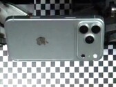 Znany serwis „ Apple ” opublikował rzekome pierwsze zdjęcia iPhone’a 18 Pro. Do sieci wyciekły również zdjęcia wnętrza urządzenia.