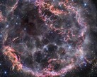 Nowe, bardzo szczegółowe zdjęcie wykonane przez kamerę NIRCam na należącym do NASA Kosmicznym Teleskopie Jamesa Webba ujawnia skomplikowane szczegóły pozostałości po supernowej Cassiopeia A. (Źródło zdjęcia: NASA, ESA, CSA, STScI, Danny Milisavljevic (Purdue University), Ilse De Looze (UGent), Tea Temim (Princeton University))