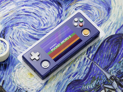 Urządzenie Pocket Micro 2 w kolorze Stardust Purple.