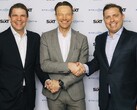 Umowa Sixt-Stellantis przypieczętowana: Alexander Sixt (Co-CEO Sixt), Uwe Hochgeschurtz (Stellantis Chief Operating Officer, Enlarged Europe), Konstantin Sixt (Co-CEO Sixt) - od lewej do prawej.