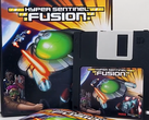 Wysuwane pudełko Hyper Sentinel Fusion z dyskietką i napędem USB na zdjęciu