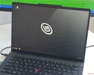 Lenovo ThinkPad T14 Gen 7 z systemem Linux Mint.