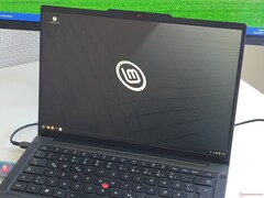 Lenovo ThinkPad T14 Gen 7 z systemem Linux Mint.