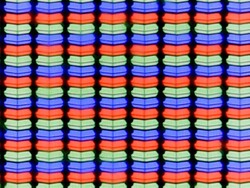 Wyświetlacz LC wykorzystuje klasyczną siatkę subpikseli RGB składającą się z czerwonej, niebieskiej i zielonej diody.