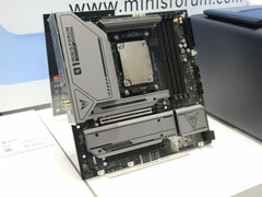 DeskMini F1FGM posiada chipset AMD X870 na płycie głównej Micro-ATX. (Źródło zdjęcia: via PC Watch)