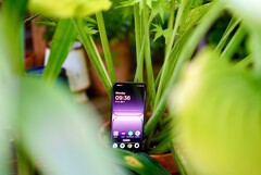OnePlus Nord 5 wygląda ładnie, ale niektóre aspekty są gorsze w porównaniu do poprzednika
