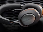Bowers &amp; Wilkins Px8 McLaren Edition ma subtelne pomarańczowe akcenty i jest dostępny na wielu rynkach. (Źródło obrazu: Bowers &amp; Wilkins)