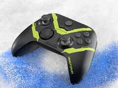 MGP01 jest dostępny w jednym wykończeniu z podświetleniem RGB. (Źródło zdjęcia: Minisforum)