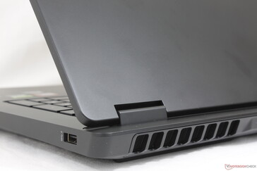 Gładkie, matowe powierzchnie przyciągają nieestetyczne odciski palców