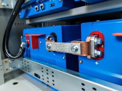 Ogniwa baterii nazywają się BluePack i są niebieskie (Zdjęcie: Natron Energy)