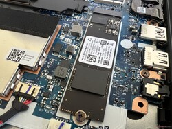 Dysk SSD M.2-2280 można wymienić.