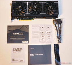 Asus Prime GeForce RTX 5080 OC Edition: Akcesoria