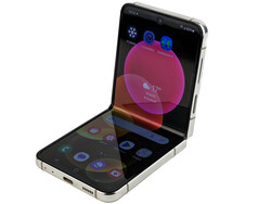 Samsung Galaxy Z Flip5 5G recenzja. Urządzenie testowe dostarczone przez Samsung Niemcy.