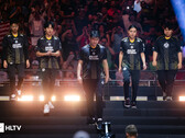 Skład drużyny MongolZ (na zdjęciu) podczas ceremonii otwarcia trwającego Blast Major w Austin. (Źródło zdjęcia: HLTV)