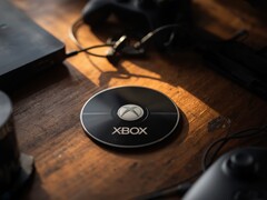 Płyta Xbox widoczna na pulpicie