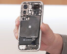 Pro Max będzie podobno wyposażony w największą baterię. Na zdjęciu: elementy wewnętrzne serii Xiaomi 17 Pro (źródło zdjęcia: Lu Weibing)