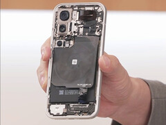 Pro Max będzie podobno wyposażony w największą baterię. Na zdjęciu: elementy wewnętrzne serii Xiaomi 17 Pro (źródło zdjęcia: Lu Weibing)