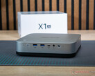 Minisforum AI X1 Pro, na zdjęciu, może wkrótce zostać zastąpiony przez opcję AMD Strix Halo. (Źródło zdjęcia: Notebookcheck)