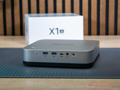 Minisforum AI X1 Pro, na zdjęciu, może wkrótce zostać zastąpiony przez opcję AMD Strix Halo. (Źródło zdjęcia: Notebookcheck)